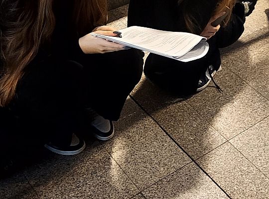 Udział uczennic w konkursie „Poznaj swoje prawa w pracy”