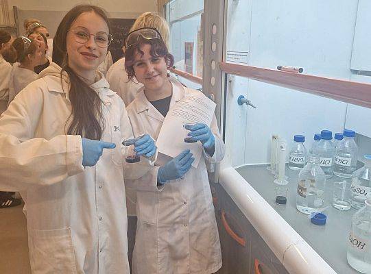 Zajęcia laboratoryjne na UG.