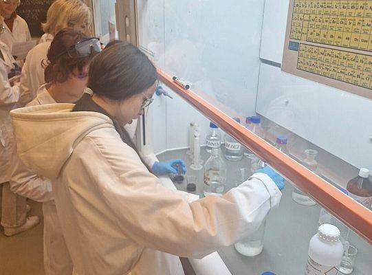 Zajęcia laboratoryjne na UG.