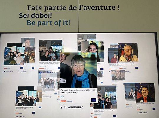 Uczniowie SLO w Parlamencie Europejskim w Luksemburgu.