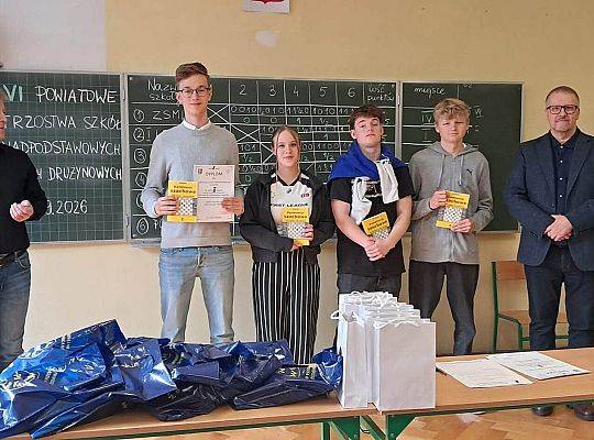 Szachowa rywalizacja w Licealiadzie – II. miejsce naszych reprezentantów!
