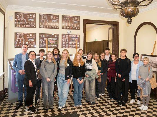 „Młodzi Ambasadorzy Edukacji Obywatelskiej” z wizytą w Starostwie Powiatowym w Lęborku.